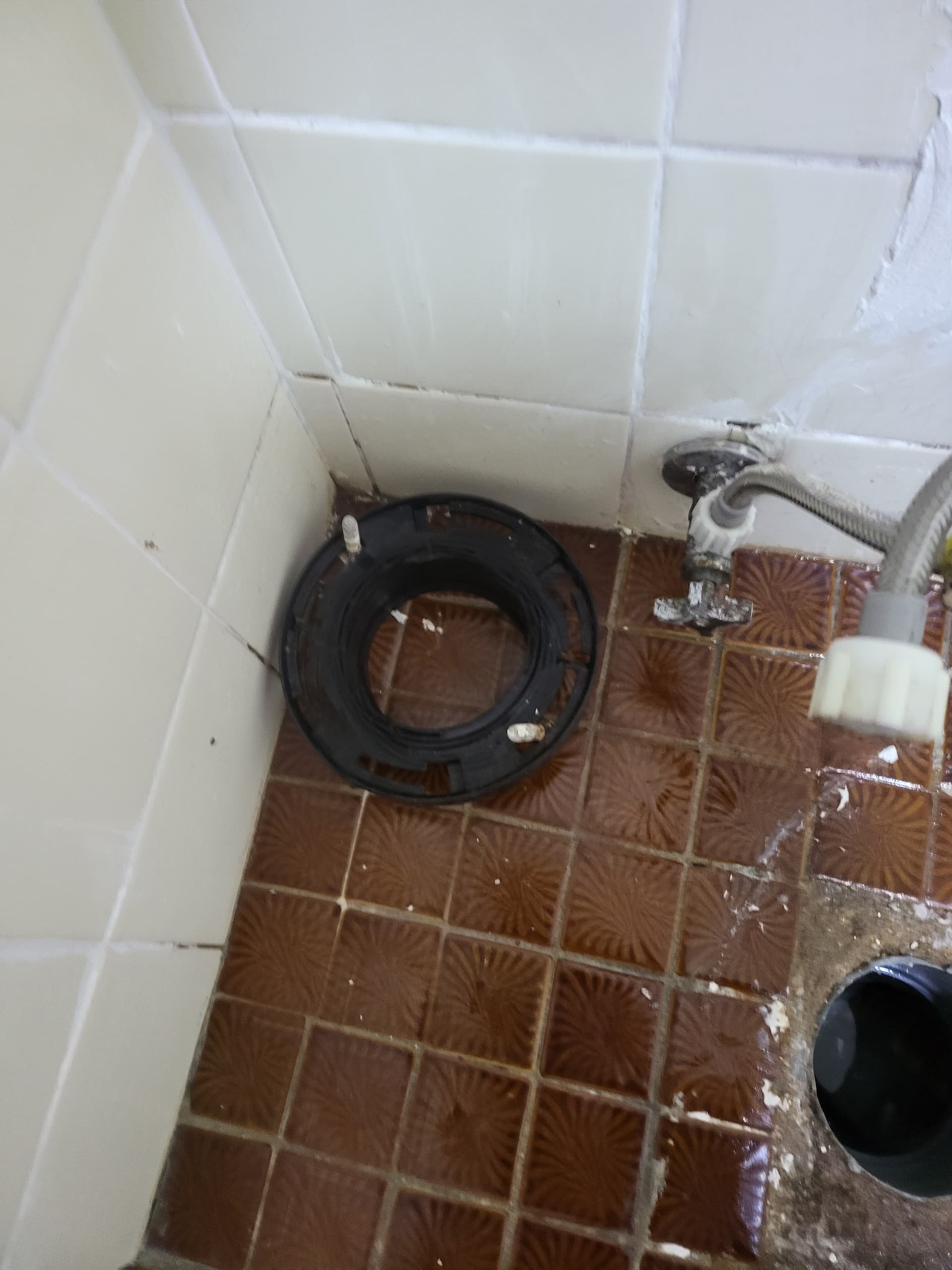 [무주군] 부남면 수도설비 - 늦은 밤, 윗집 누수로 인한 긴급 출동 해결 사례