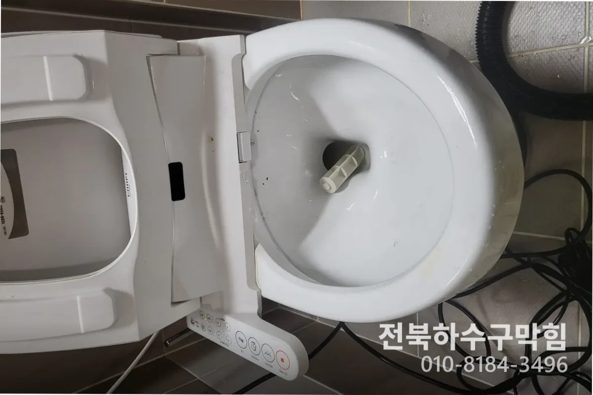 전주시 서신동 배수구막힘 작업 완료 후 정상 배수 확인 (100)