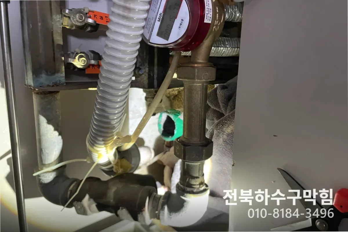 군산시 경암동 하수구막힘 작업 완료 후 정상 배수 확인 (긴급하수구막힘)