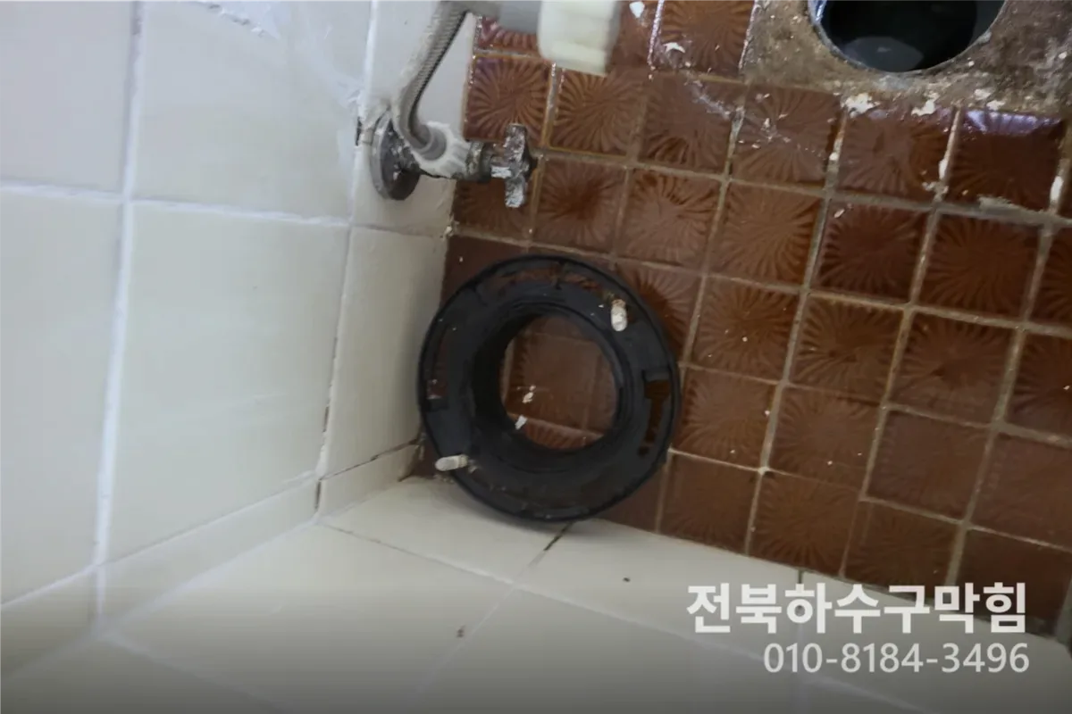 익산시 어양동 하수구막힘 전문 장비 투입 작업 중 (어양동화장실하수구냄새)