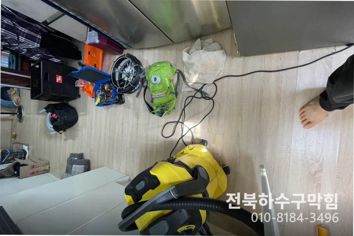 익산시 어양동 하수구막힘 작업 완료 후 정상 배수 확인 (어양동화장실하수구냄새)