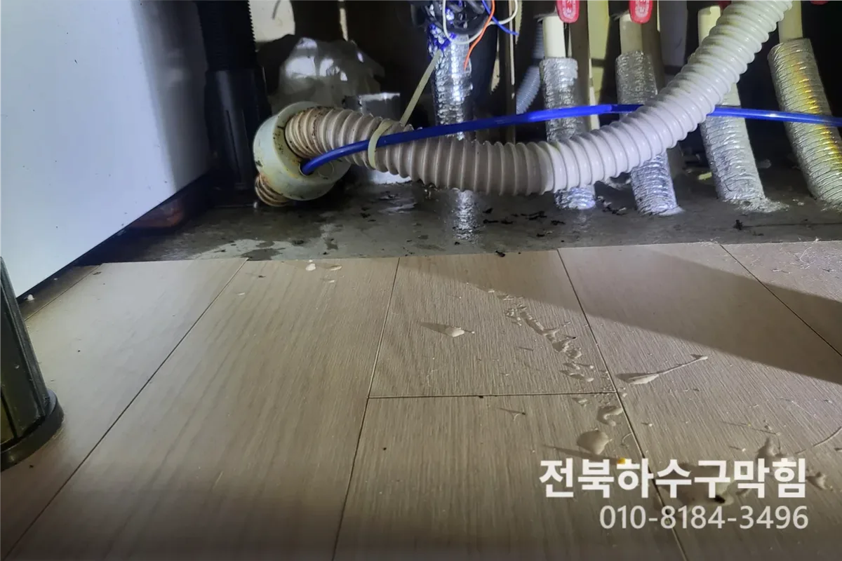 전주시 팔복동 하수구막힘 전문 장비 투입 작업 중 (상가)