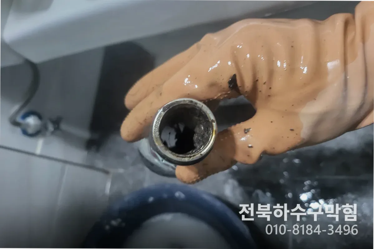 전주시 효자동 누수탐지 작업 완료 후 정상 배수 확인 (효자동우수관누수)