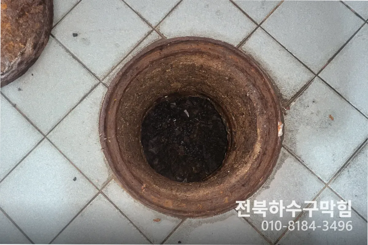 익산시 영등동 싱크대막힘 작업 완료 후 정상 배수 확인 (영등동싱크대냄새)