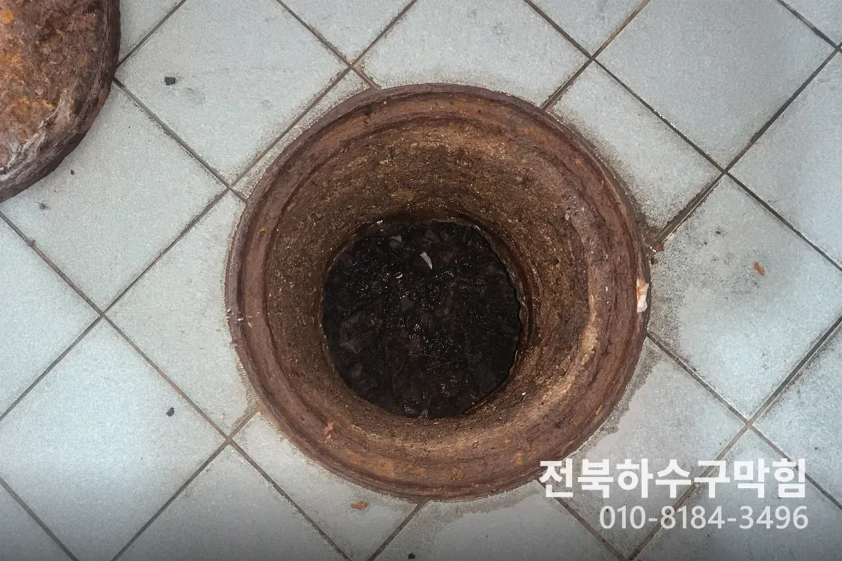 전주시 팔복동 싱크대막힘 작업 완료 후 정상 배수 확인 (팔복동싱크대저렴한곳)
