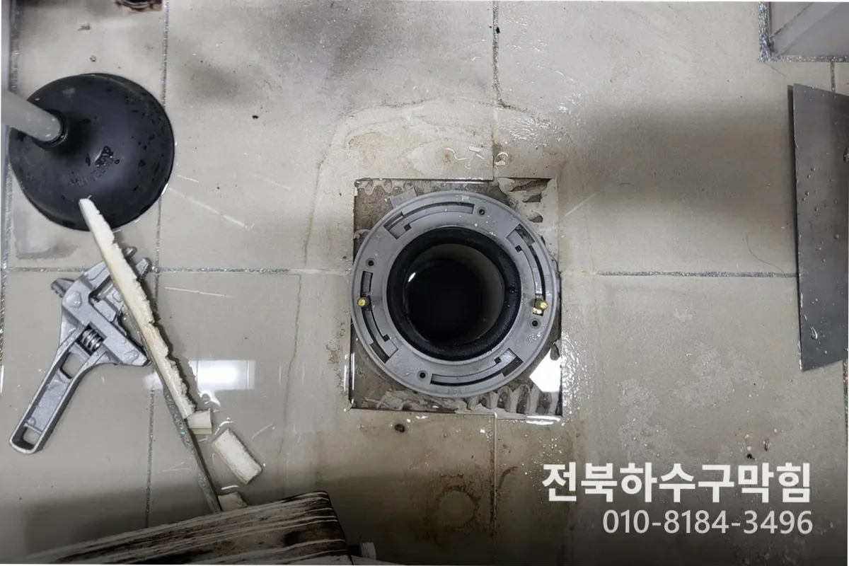 전주시 풍남동 싱크대막힘 작업 완료 후 정상 배수 확인 (30분)