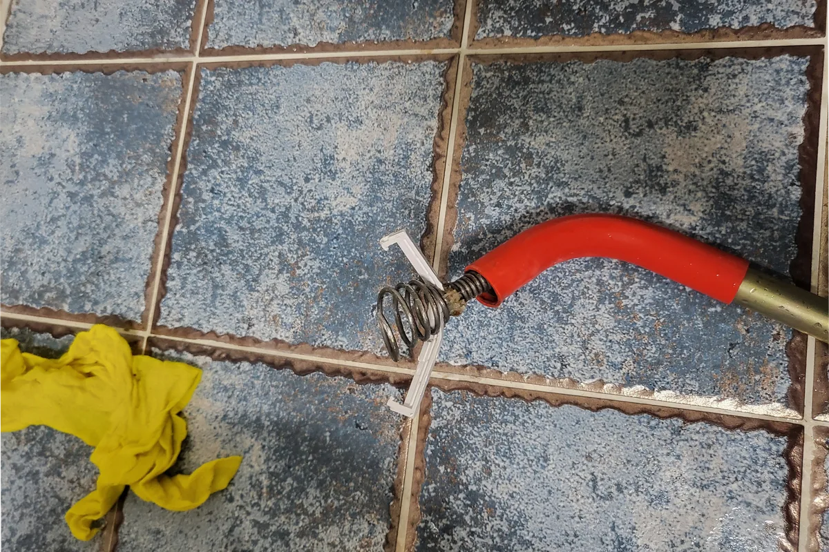 군산시 수송동 변기막힘 작업 완료 후 정상 배수 확인 (변기역류)